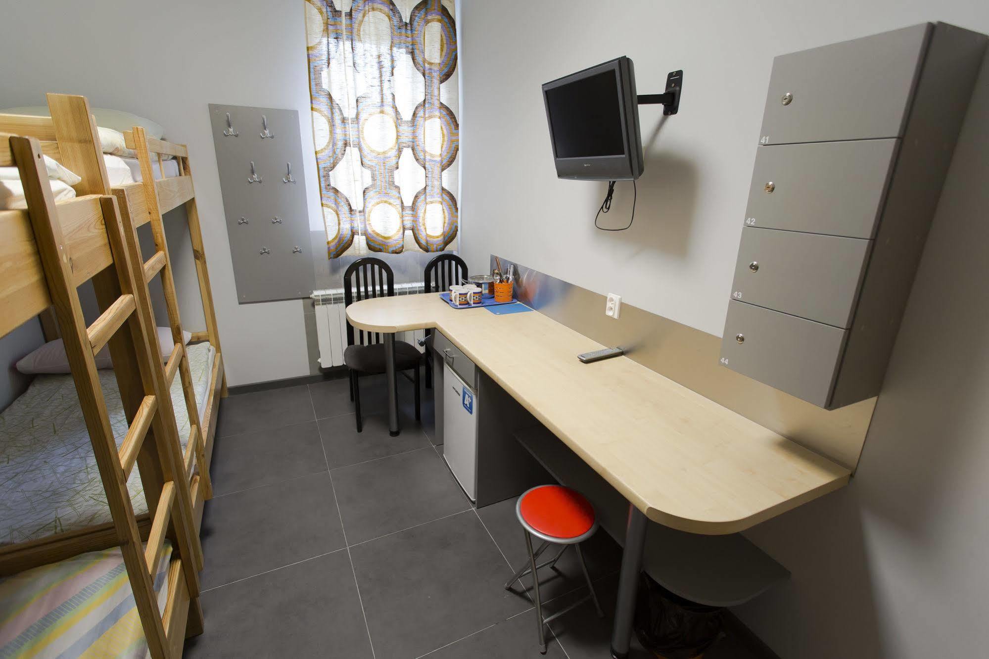 Hostel Siennicka ワルシャワ エクステリア 写真